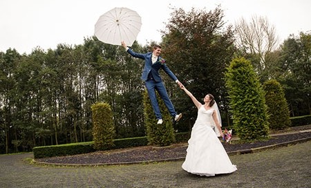 Win het aankoopbedrag van te trouwringen terug bij trouwringen-Heusden.nl. Bekijk de foto van Renaldo en Petronet
