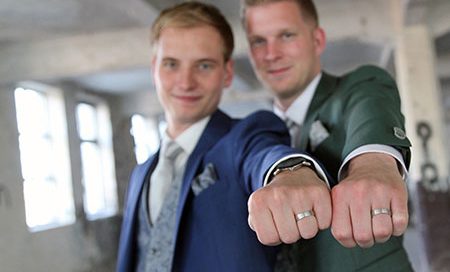Loek en Boy kochten trouwringen bij trouwringen Heusden van juwelier Sylvester Andriessen